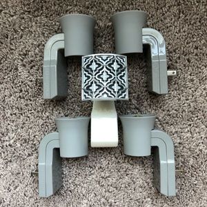 5 Wallflower Plugs—1 with light